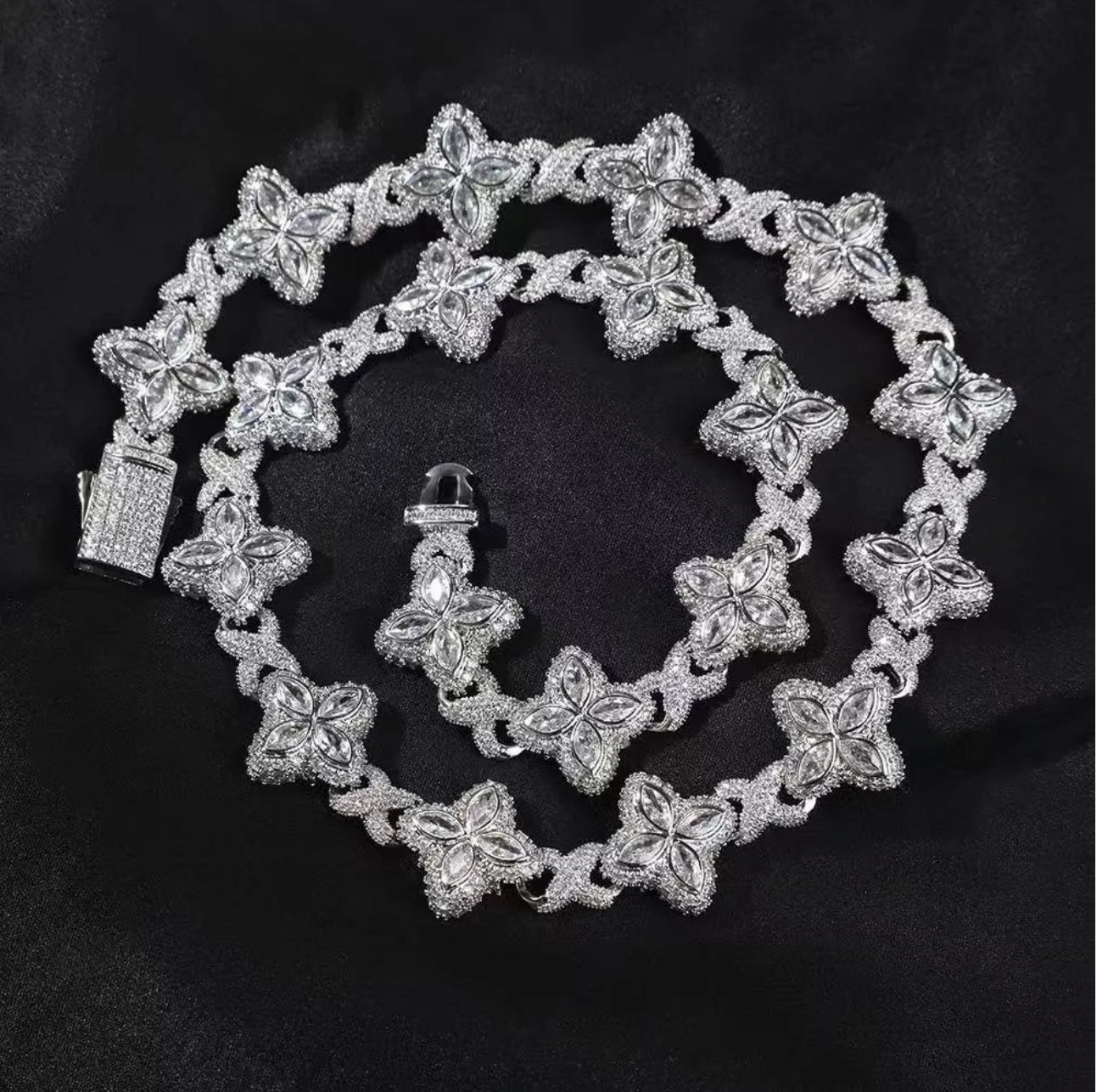 Four Leaf Clover VVS Moissanite Cuban Link Chain